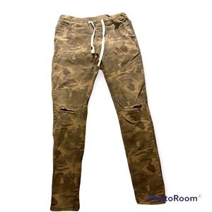 Akira- Camo pants